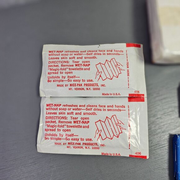 Vintage Soap & Tissue Collection With Camay & Doeskin - Picture 7 of 10